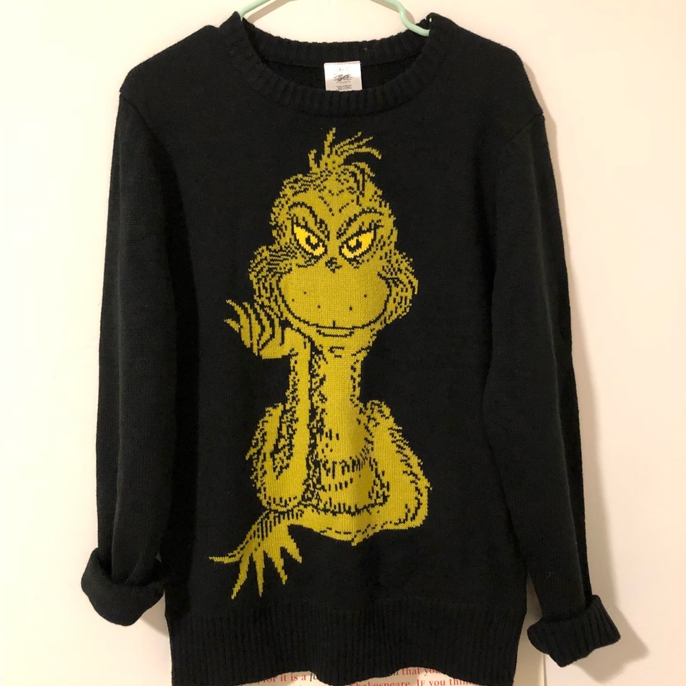 Urban Outfitters Grinch Sweater 💚❤️
